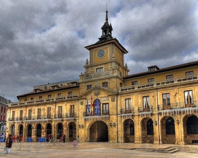 Albergue Turistico La Peregrina Овьедо Экстерьер фото